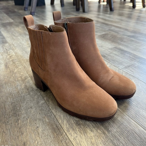 Vionic Wilma Waterproof Block Heel Boots - Color: Toffee Wp Nubuck - Picture 4 of 9